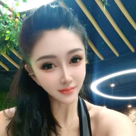 大胸翘臀御姐